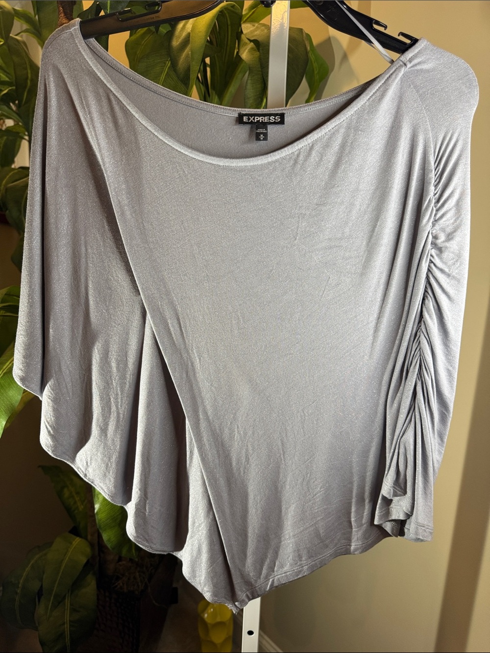 Express Women's Light Gray Ruched Sleeve Draped Top size M super cute asymmetric
